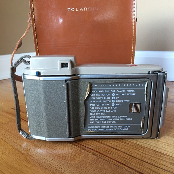 Vintage Polaroid Camera - Picture 2 of 8